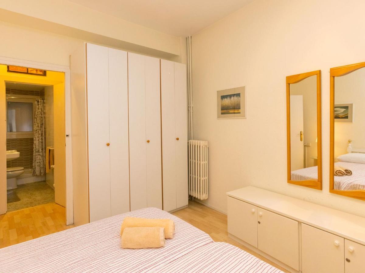 Apartment Eixample Dret Corsega Roger Lluria By Interhome Barcelona Exterior photo